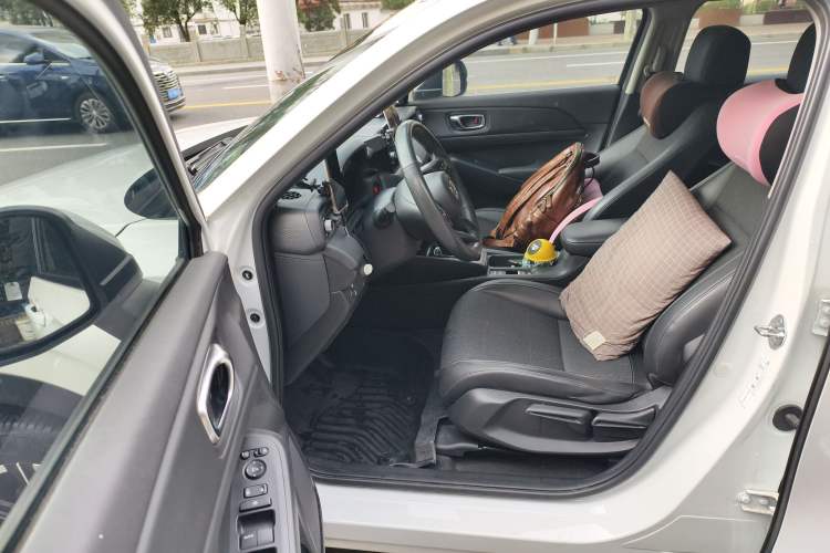 Used Honda Vezel 2023 1.5L CVT Tech Edition Left Front Seat