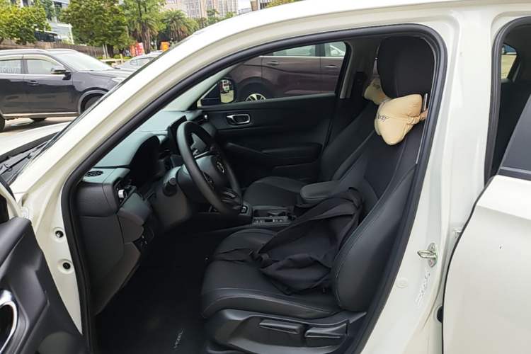 Used Honda Vezel 2023 1.5L CVT Tech Edition Left Front Seat