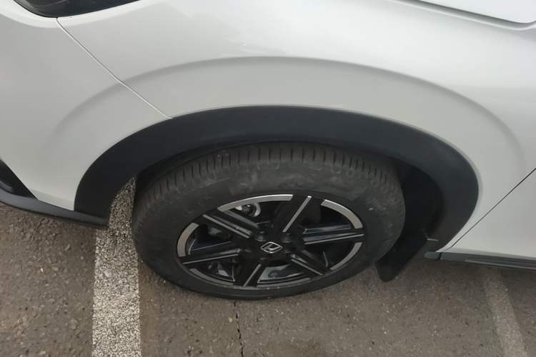 Used Honda Vezel 2023 1.5L CVT Elite Edition Left Front Wheel Hub