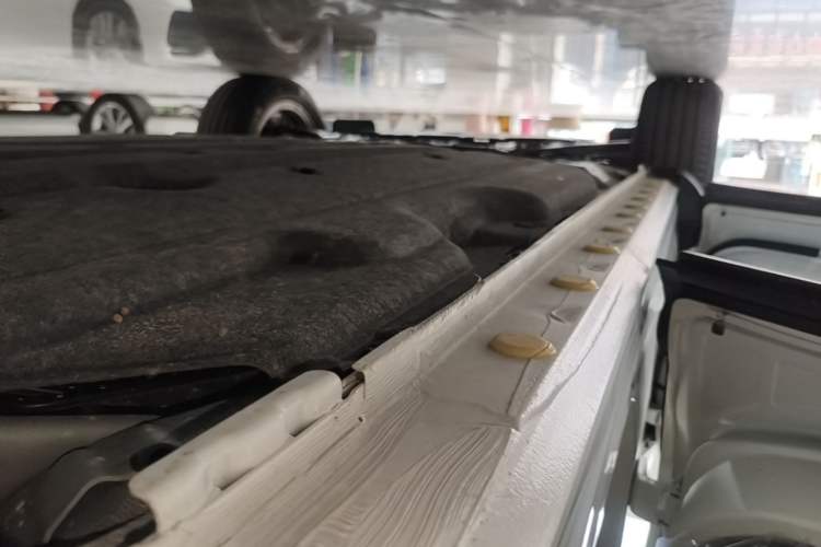 Used Honda Vezel 2023 1.5L CVT Tech Edition Left Side Sill