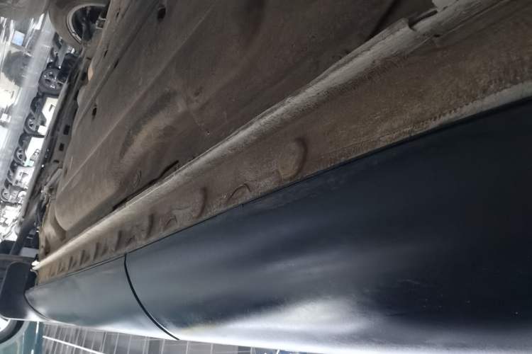 Used Honda Vezel 2023 1.5L CVT Elite Edition Left Side Sill