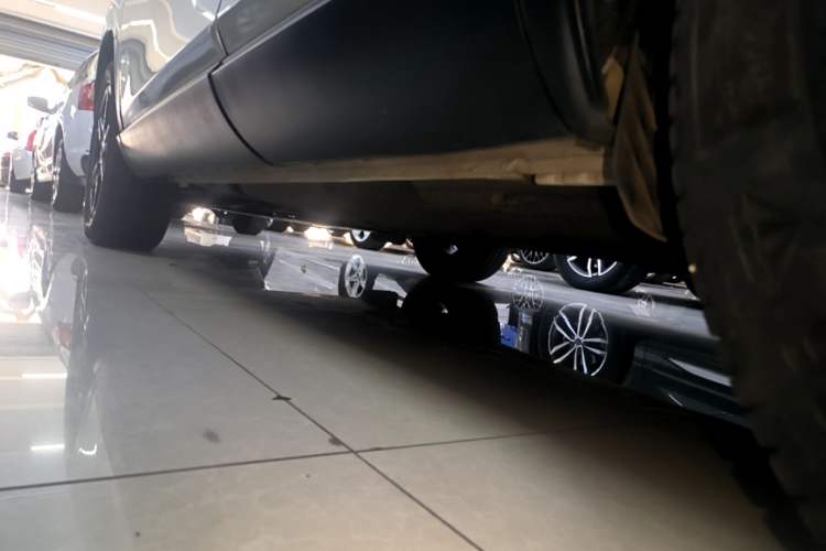 Used Honda Vezel 2023 1.5L CVT Elite Edition Left Side Sill