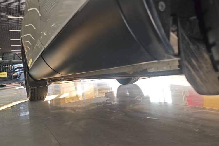 Used Honda Vezel 2023 1.5L CVT Elite Edition Left Side Sill
