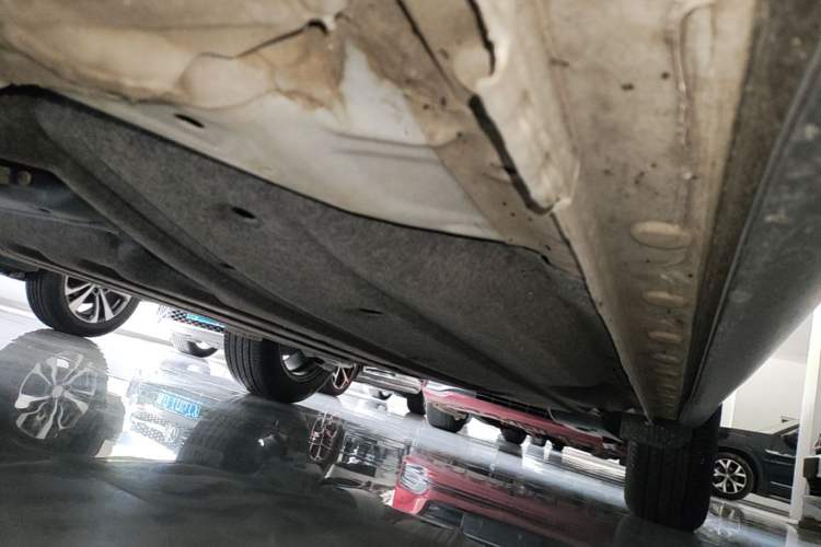 Used Honda Vezel 2023 1.5L CVT Elite Edition Left Side Sill