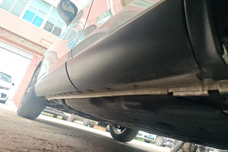 Used Honda Vezel 2023 1.5L CVT Tech Edition Left Side Sill