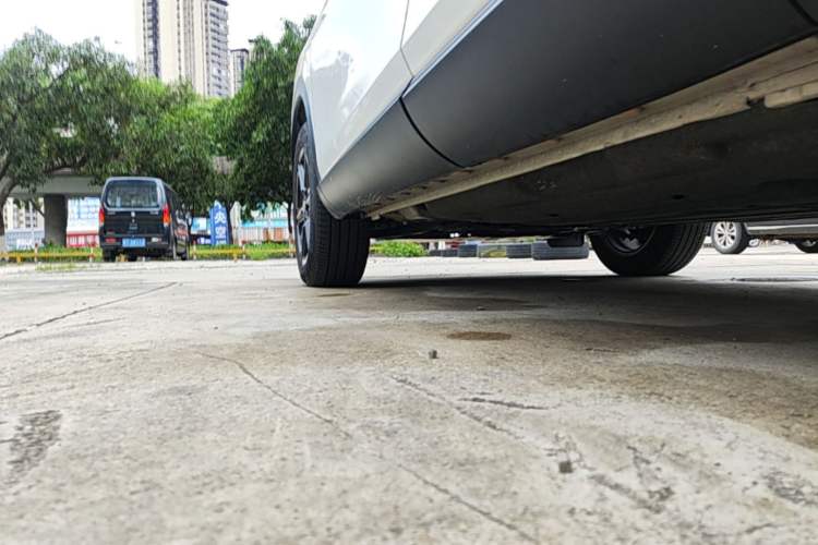 Used Honda Vezel 2023 1.5L CVT Tech Edition Left Side Sill