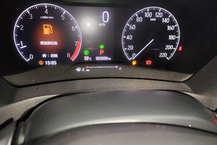 Used Honda Vezel 2023 1.5L CVT Tech Edition Odometer Close Up