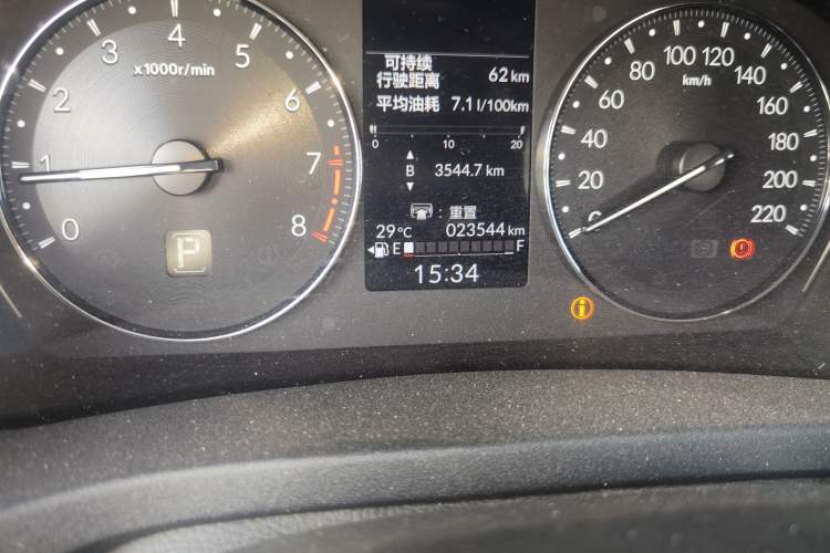 Used Honda Vezel 2023 1.5L CVT Elite Edition Odometer Close Up