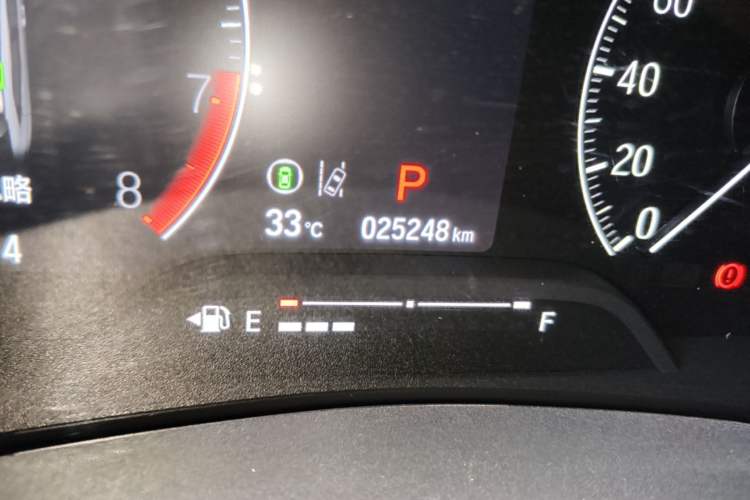 Used Honda Vezel 2023 1.5L CVT Tech Edition Odometer Close Up