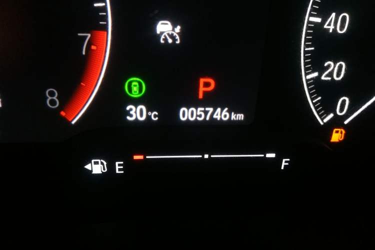 Used Honda Vezel 2023 1.5L CVT Pioneer Edition Odometer Close Up