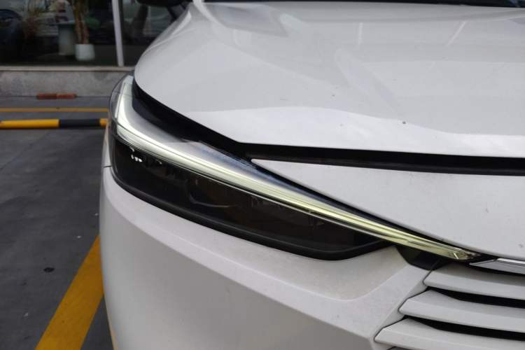 Used Honda Vezel 2023 1.5L CVT Elite Edition Right Front Headlight