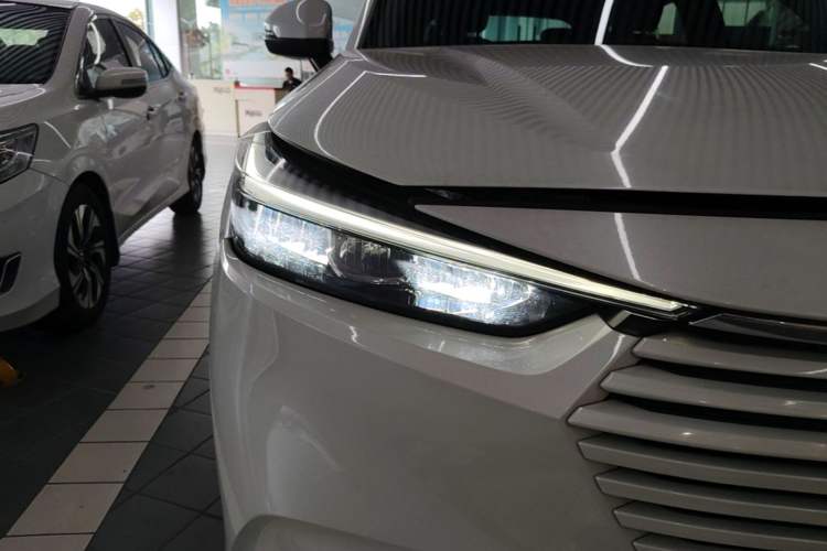 Used Honda Vezel 2023 1.5L CVT Tech Edition Right Front Headlight