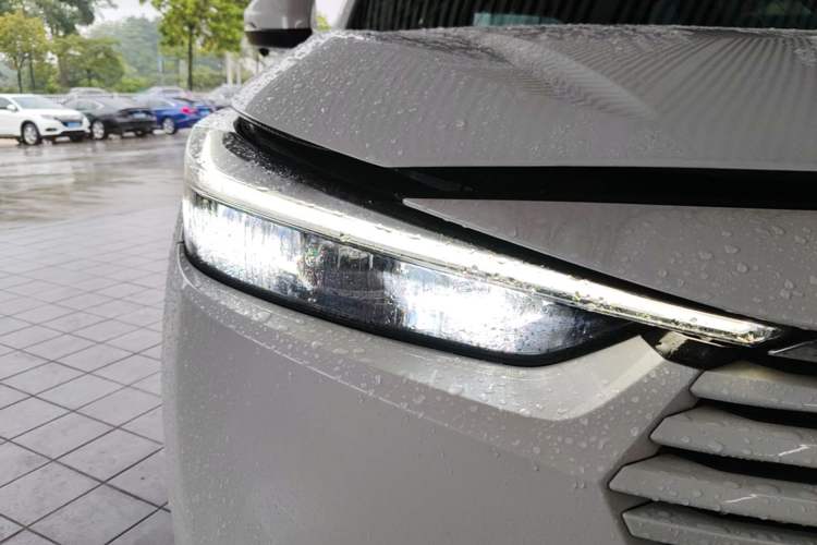 Used Honda Vezel 2023 1.5L CVT Tech Edition Right Front Headlight