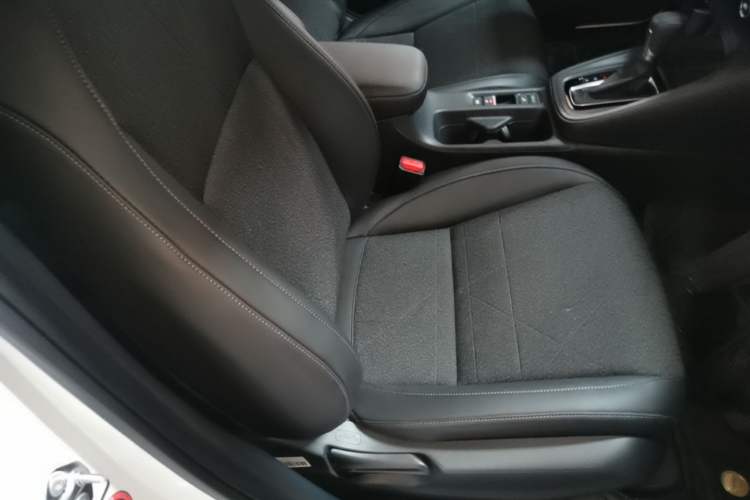 Used Honda Vezel 2023 1.5L CVT Tech Edition Right Front Seat
