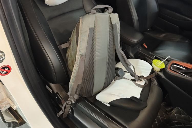Used Honda Vezel 2023 1.5L CVT Luxury Edition Right Front Seat