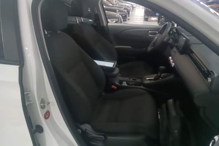 Used Honda Vezel 2023 1.5L CVT Elite Edition Right Front Seat
