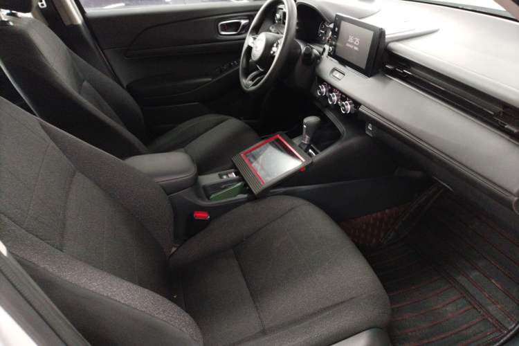 Used Honda Vezel 2023 1.5L CVT Elite Edition Right Front Seat