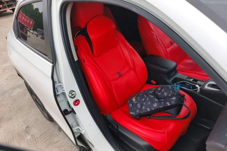 Used Honda Vezel 2023 1.5L CVT Elite Edition Right Front Seat