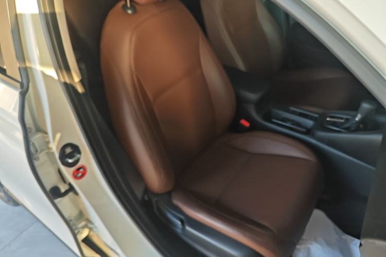 Used Honda Vezel 2023 1.5L CVT Elite Edition Right Front Seat