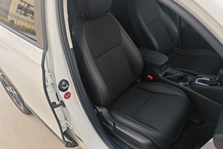 Used Honda Vezel 2023 1.5L CVT Tech Edition Right Front Seat