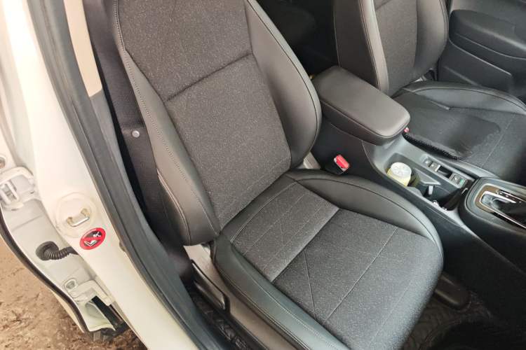 Used Honda Vezel 2023 1.5L CVT Tech Edition Right Front Seat