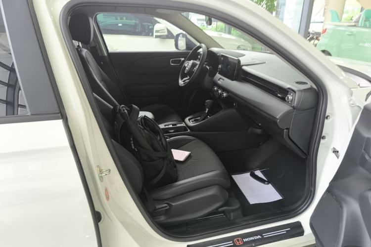 Used Honda Vezel 2023 1.5L CVT Tech Edition Right Front Seat