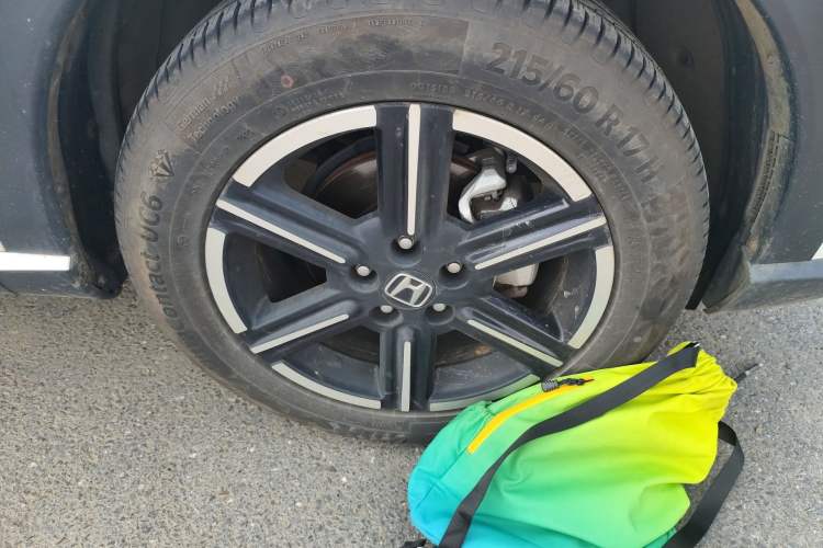 Used Honda Vezel 2023 1.5L CVT Tech Edition Right Front Wheel Hub