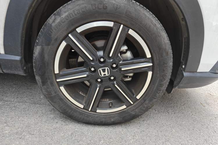 Used Honda Vezel 2023 1.5L CVT Elite Edition Right Front Wheel Hub