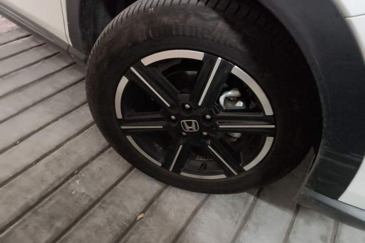 Used Honda Vezel 2023 1.5L CVT Elite Edition Right Front Wheel Hub