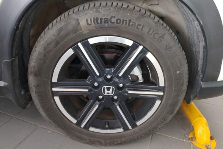 Used Honda Vezel 2023 1.5L CVT Tech Edition Right Front Wheel Hub
