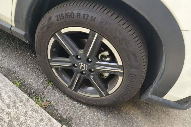 Used Honda Vezel 2023 1.5L CVT Tech Edition Right Front Wheel Hub