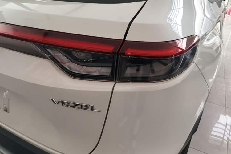 Used Honda Vezel 2023 1.5L CVT Tech Edition Right Rear Taillight