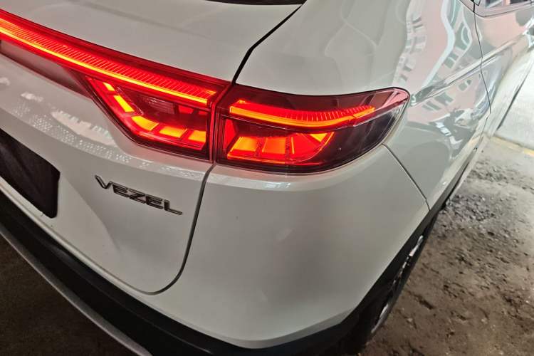 Used Honda Vezel 2023 1.5L CVT Tech Edition Right Rear Taillight