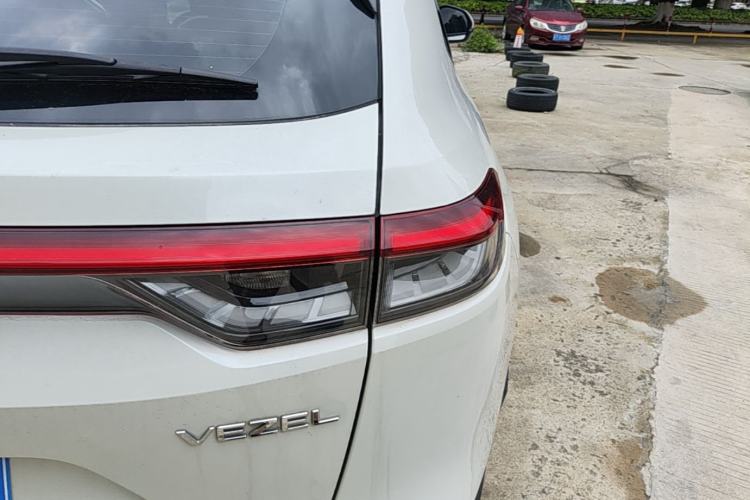 Used Honda Vezel 2023 1.5L CVT Tech Edition Right Rear Taillight