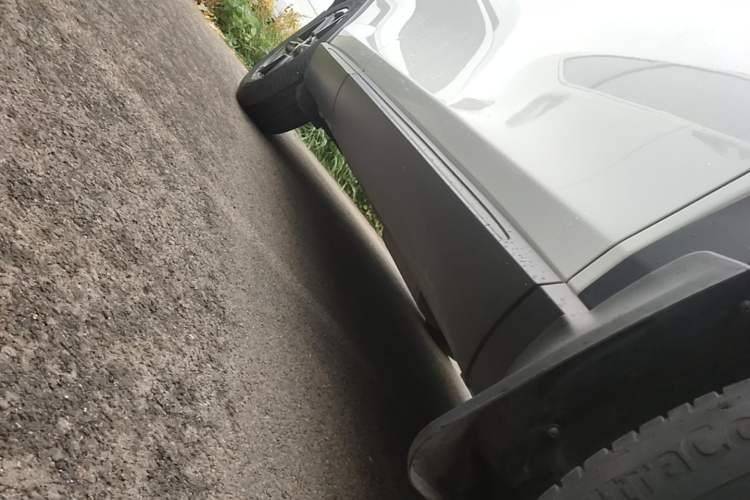 Used Honda Vezel 2023 1.5L CVT Elite Edition Right Side Sill