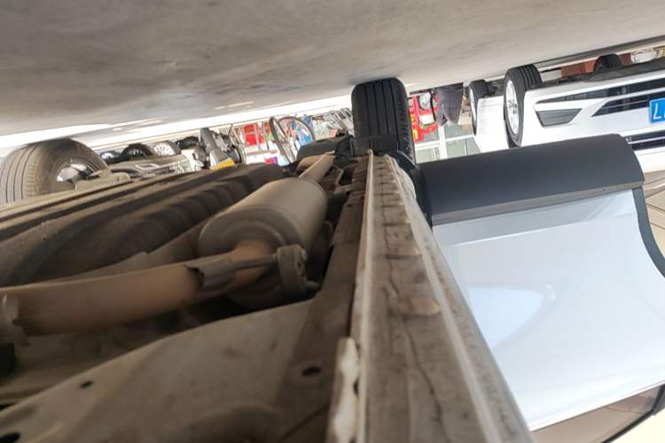 Used Honda Vezel 2023 1.5L CVT Elite Edition Right Side Sill