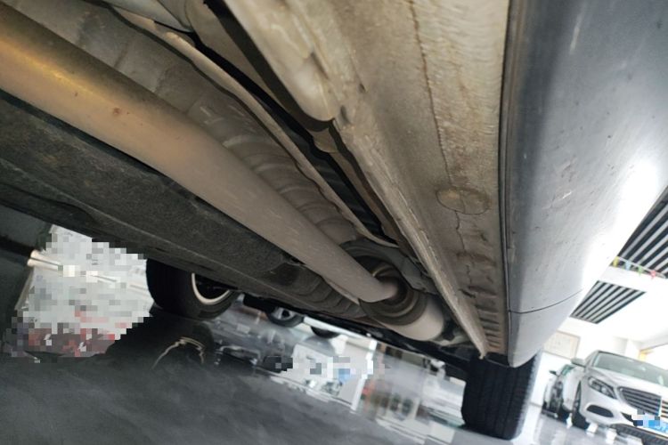Used Honda Vezel 2023 1.5L CVT Elite Edition Right Side Sill