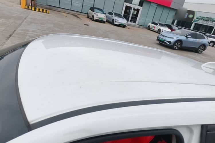 Used Honda Vezel 2023 1.5L CVT Elite Edition Roof