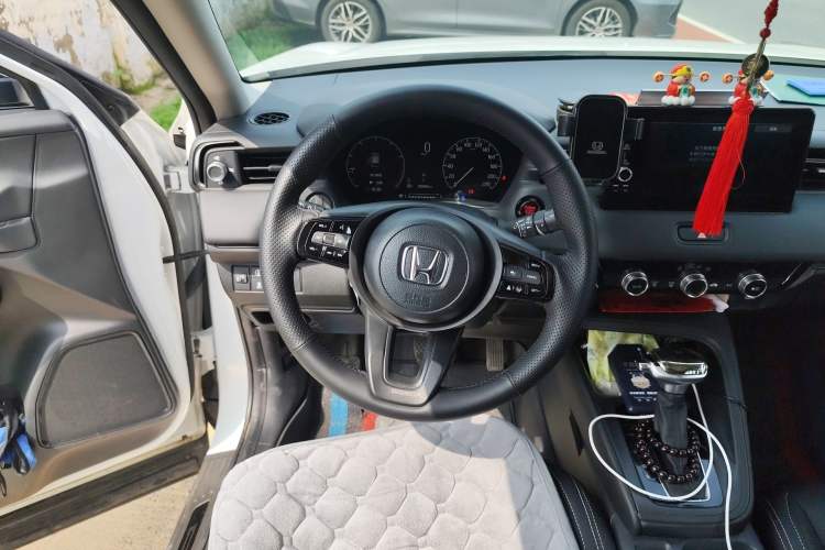 Used Honda Vezel 2023 1.5L CVT Tech Edition Steering Wheel