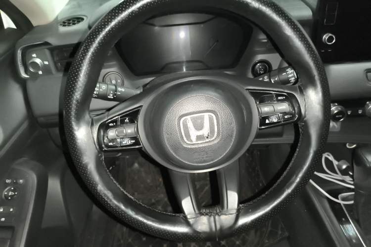 Used Honda Vezel 2023 1.5L CVT Tech Edition Steering Wheel