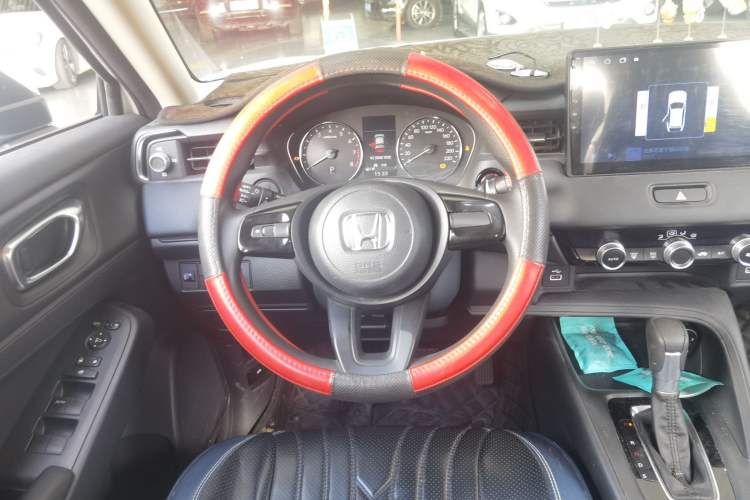 Used Honda Vezel 2023 1.5L CVT Elite Edition Steering Wheel