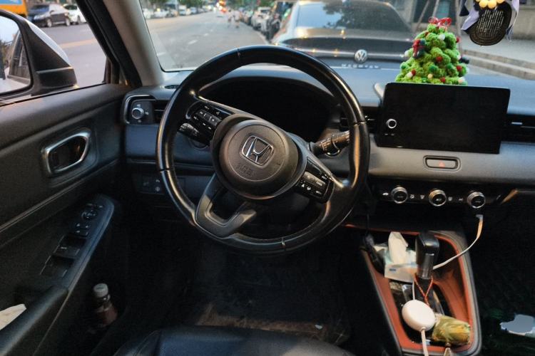 Used Honda Vezel 2023 1.5L CVT Luxury Edition Steering Wheel