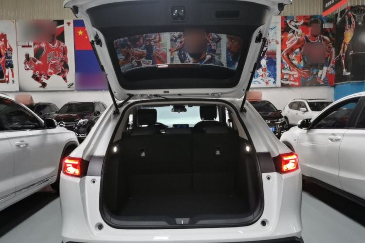 Used Honda Vezel 2023 1.5L CVT Tech Edition Trunk