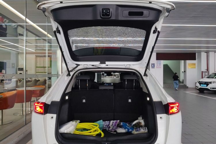 Used Honda Vezel 2023 1.5L CVT Tech Edition Trunk