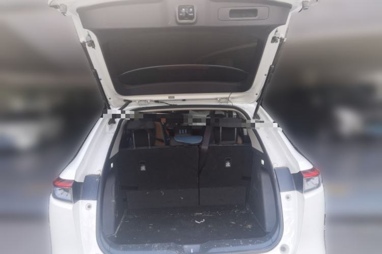 Used Honda Vezel 2023 1.5L CVT Elite Edition Trunk