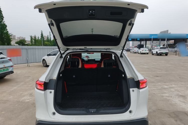 Used Honda Vezel 2023 1.5L CVT Elite Edition Trunk