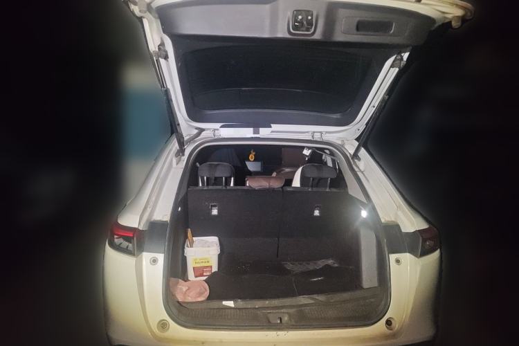Used Honda Vezel 2023 1.5L CVT Elite Edition Trunk