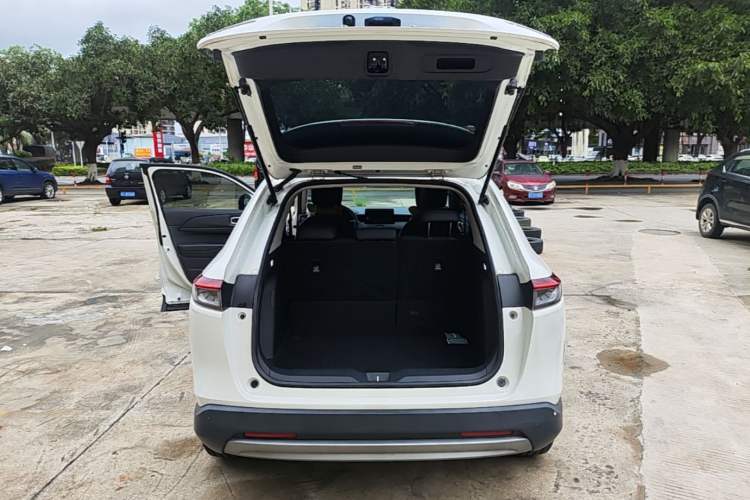 Used Honda Vezel 2023 1.5L CVT Tech Edition Trunk