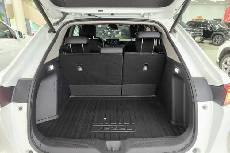 Used Honda Vezel 2023 1.5L CVT Tech Edition Trunk