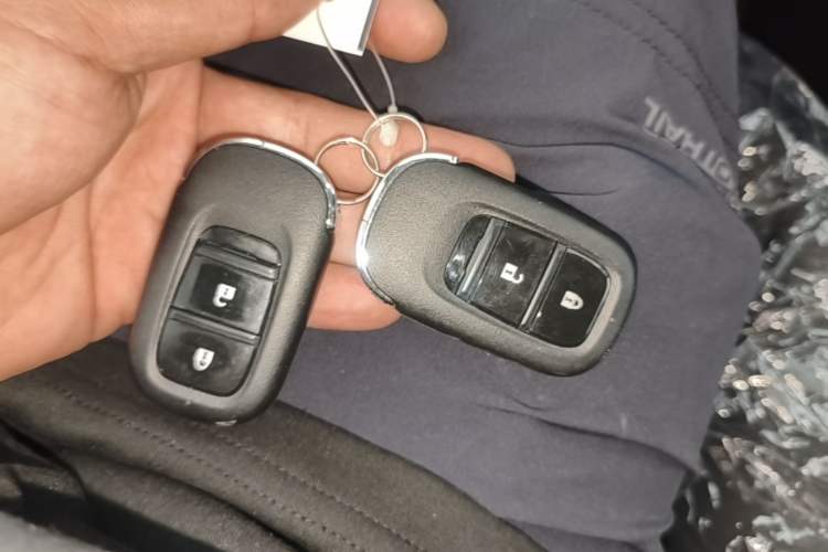 Used Honda Vezel 2023 1.5L CVT Tech Edition Vehicle Key